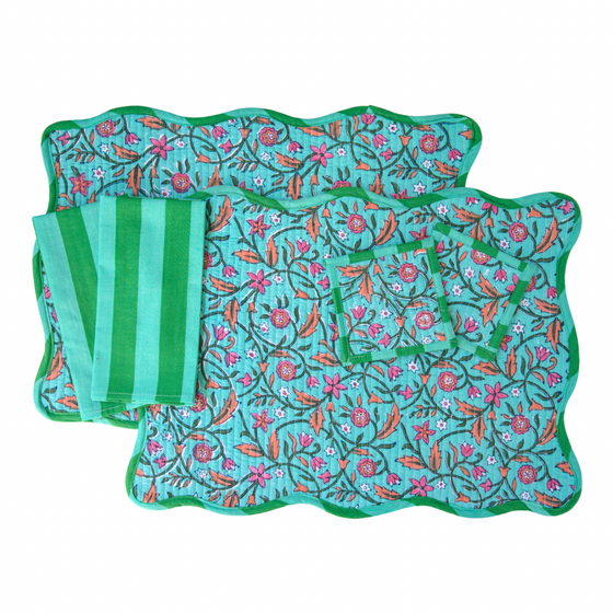 Fien Scalloped Edge Rectangular Reversible Placemat Set (Set of 2)