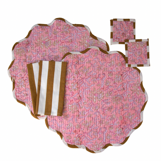 Juni Reversible Round Scalloped Cotton Placemat Set (Set of 2)