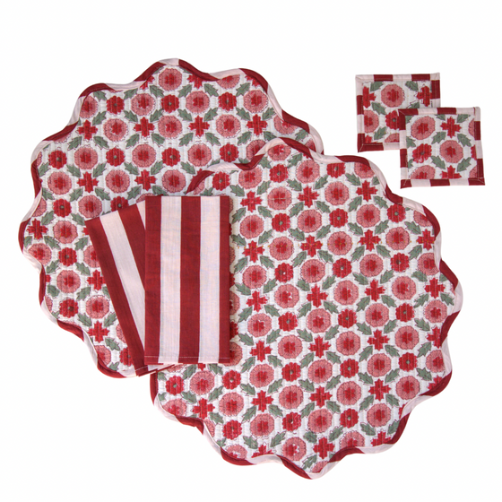 Gina Reversible Round Scalloped Cotton Placemat Set (Set of 2)