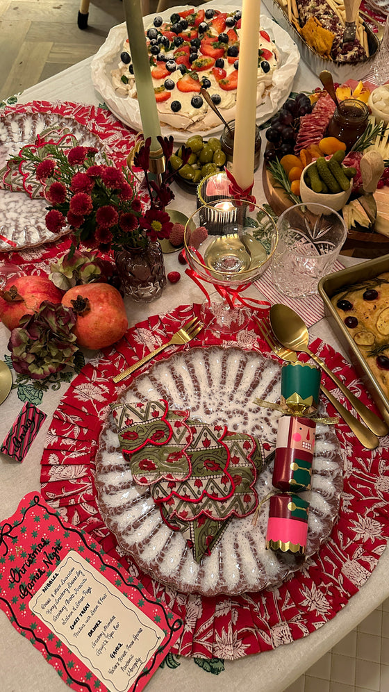 Holly Lane Scallop Napkins (Set of 2)