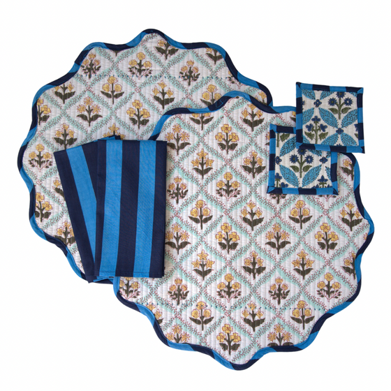 Mona Reversible Round Scalloped Cotton Placemat Set (Set of 2)