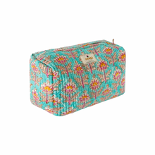  Lotus Pond Quilted Washbag