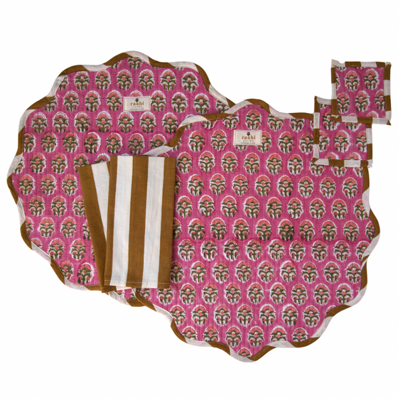 Juni Reversible Round Scalloped Cotton Placemat Set (Set of 2)