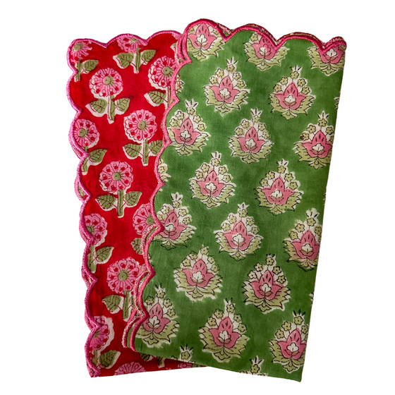 Candy Pink Chrysanthemum Scallop Napkins (Set of 2)